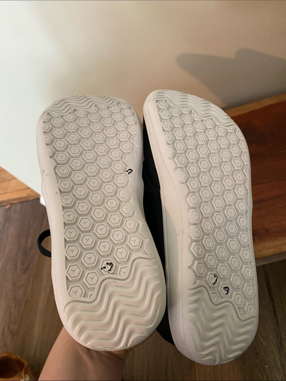 HOBIBEAR Ivy - Barefoot Shoes black and white. Size 8 women’s - Picture 7 of 7